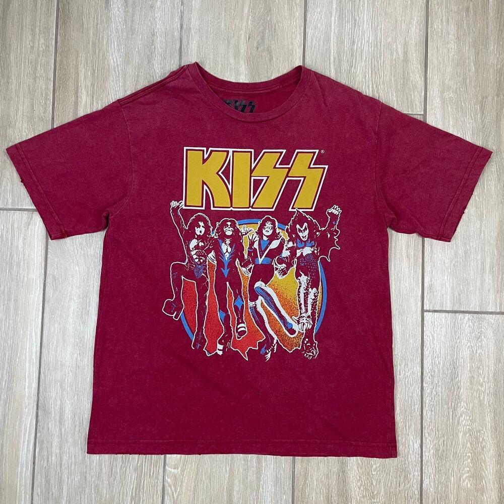 KISS Greatest Hits Band TShirt Men Small Red Distressed Graphic Rock Concert Tee